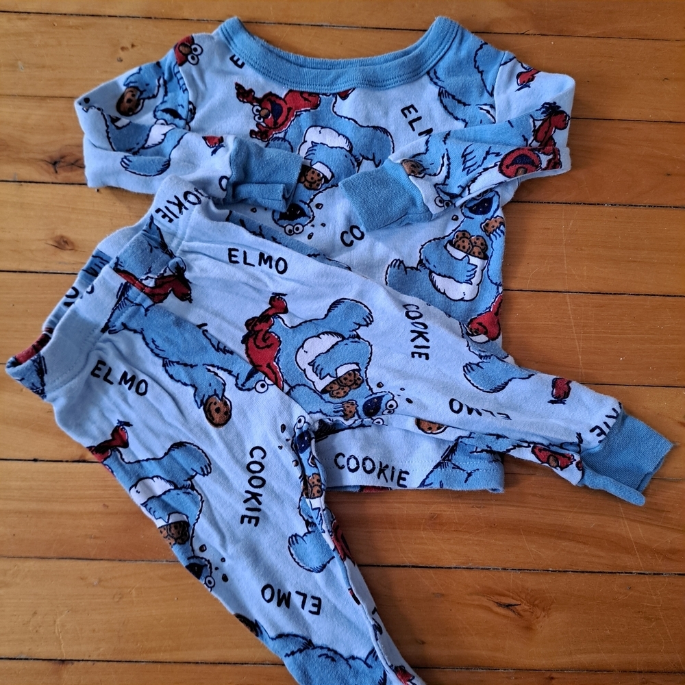 3/20$ Sesame Street Baby Pajama Set | Elmo & Cookie Monster | 12M | 100% Cotton